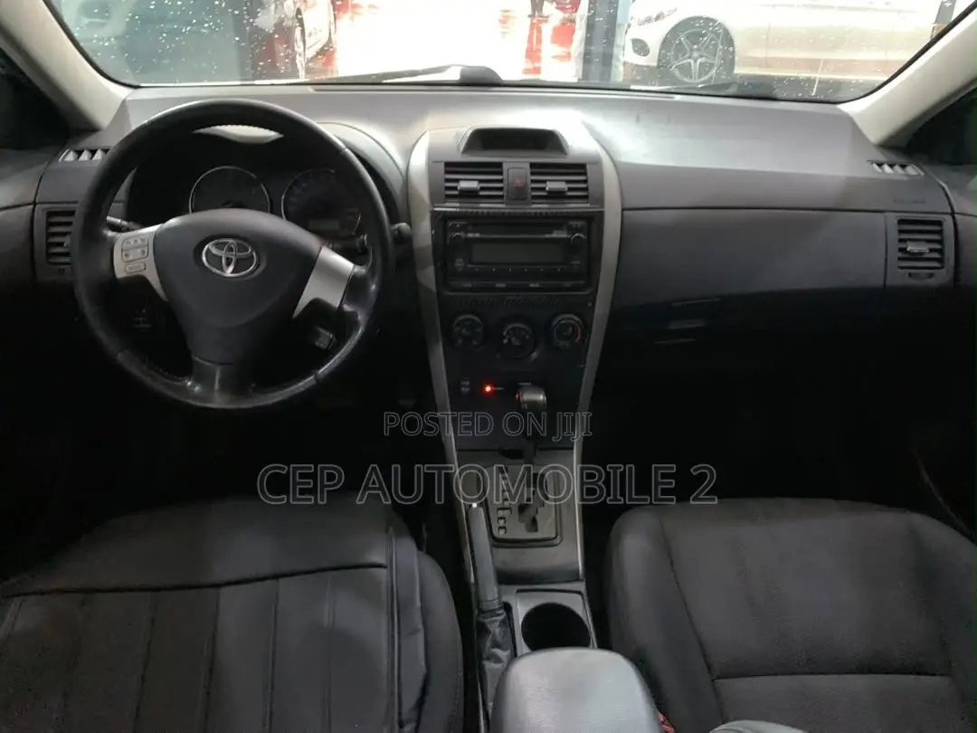 Toyota Corolla S 4dr Sedan (1.8L 4cyl 4A) 2013 Silver