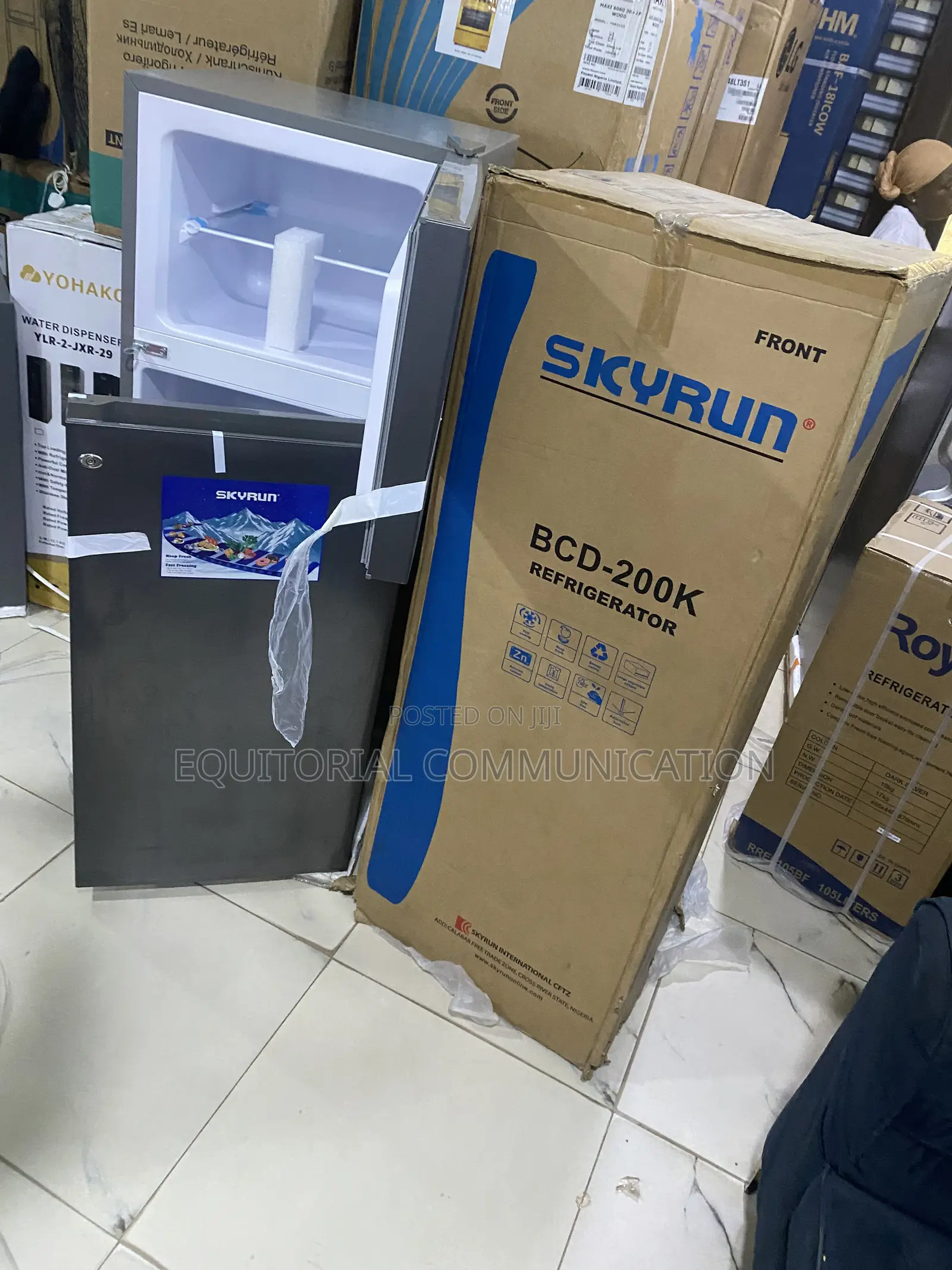 Skyrun BCD-200K 200L Top Freezer Refrigerator for Residential Kitchens