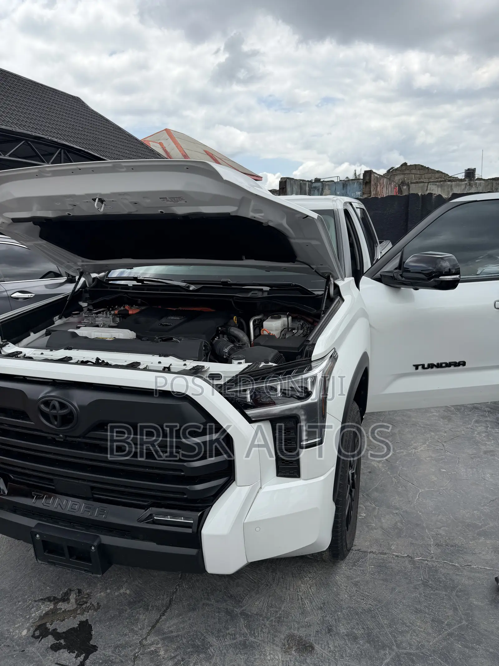 Toyota Tundra 2024 White