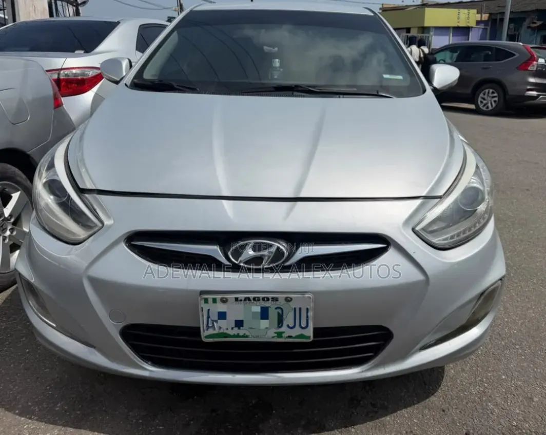 Hyundai Accent 2015 Silver