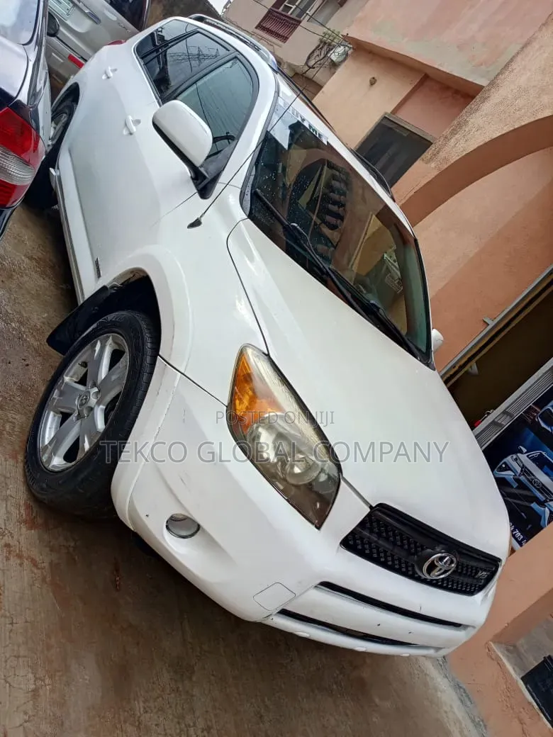 Toyota Camry SE V6 4dr Sedan (3.5L 6cyl 6AM) 2007 White