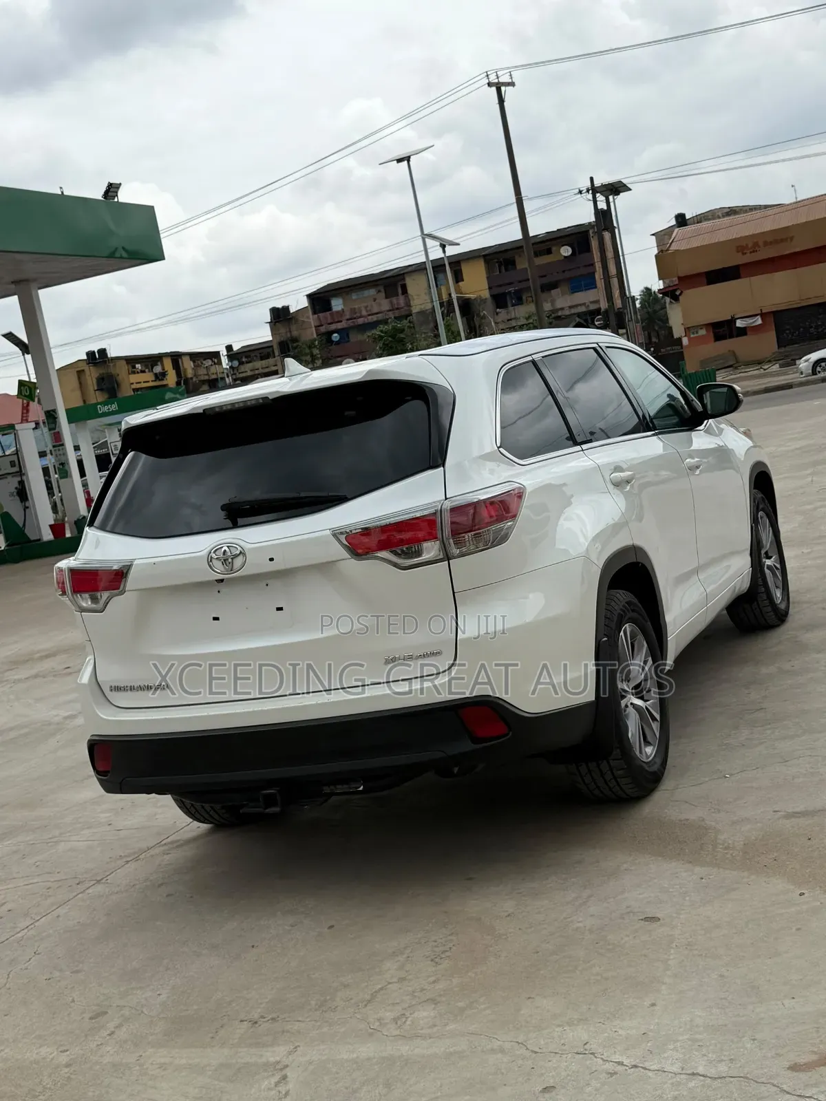 Toyota Highlander XLE 4dr SUV (3.5L 6cyl 6A) 2015 White