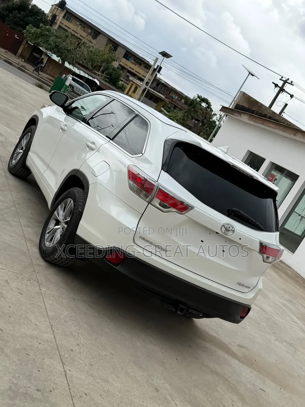 Toyota Highlander XLE 4dr SUV (3.5L 6cyl 6A) 2015 White