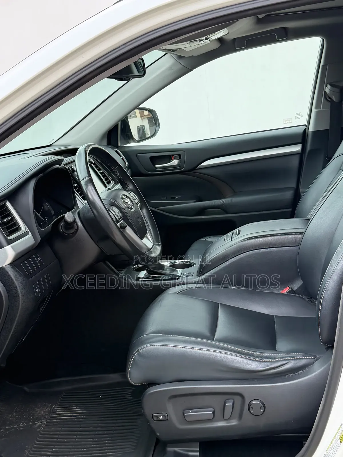 Toyota Highlander XLE 4dr SUV (3.5L 6cyl 6A) 2015 White