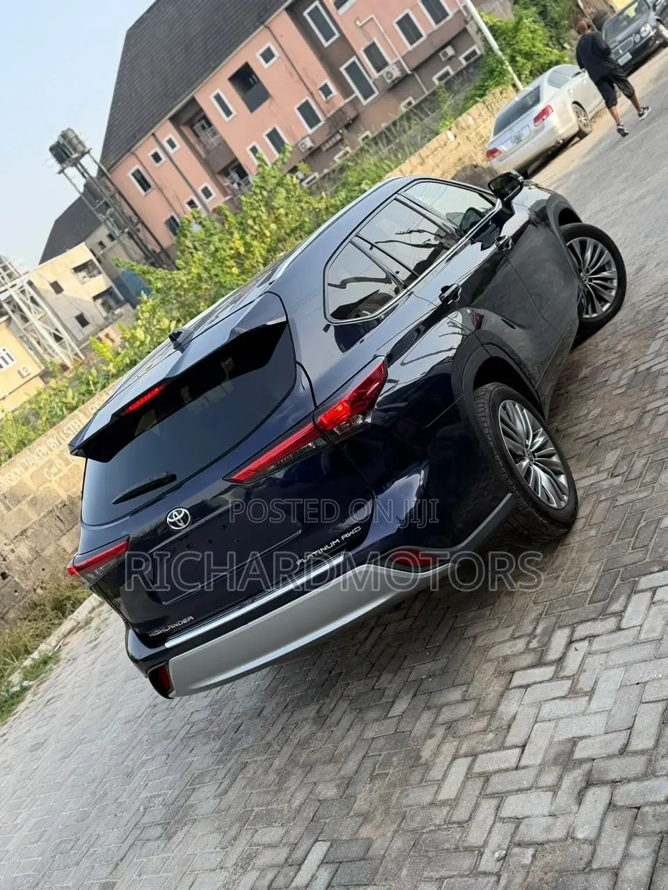 Toyota Highlander Platinum AWD 2020 Blue