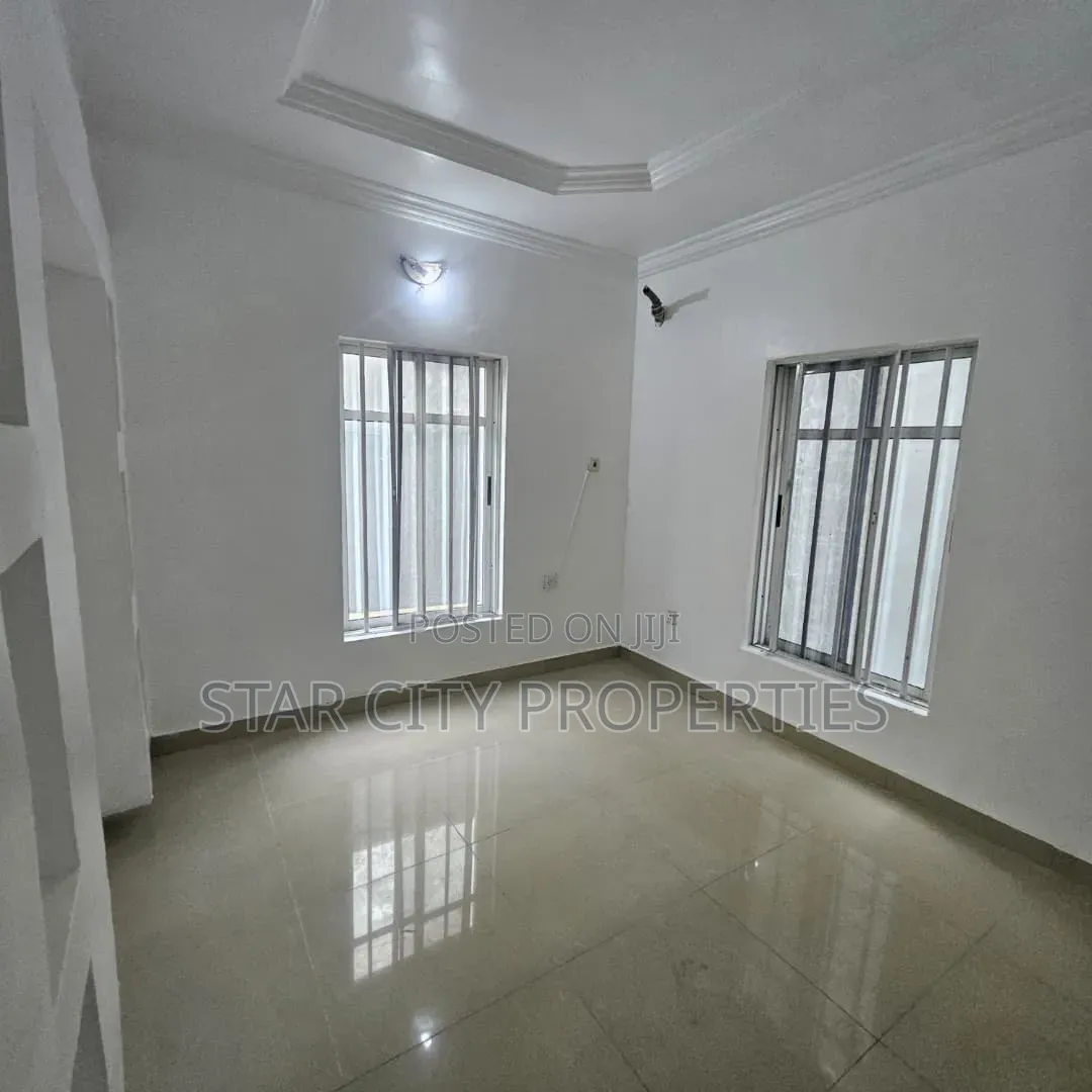 2bdrm Apartment in Magodo Phase 2 Gra for rent