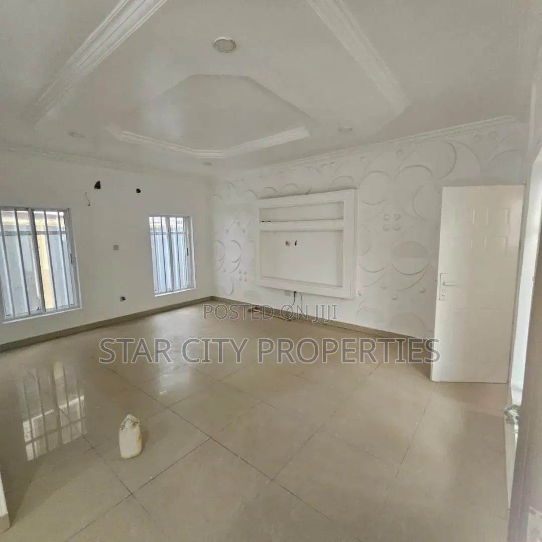2bdrm Apartment in Magodo Phase 2 Gra for rent