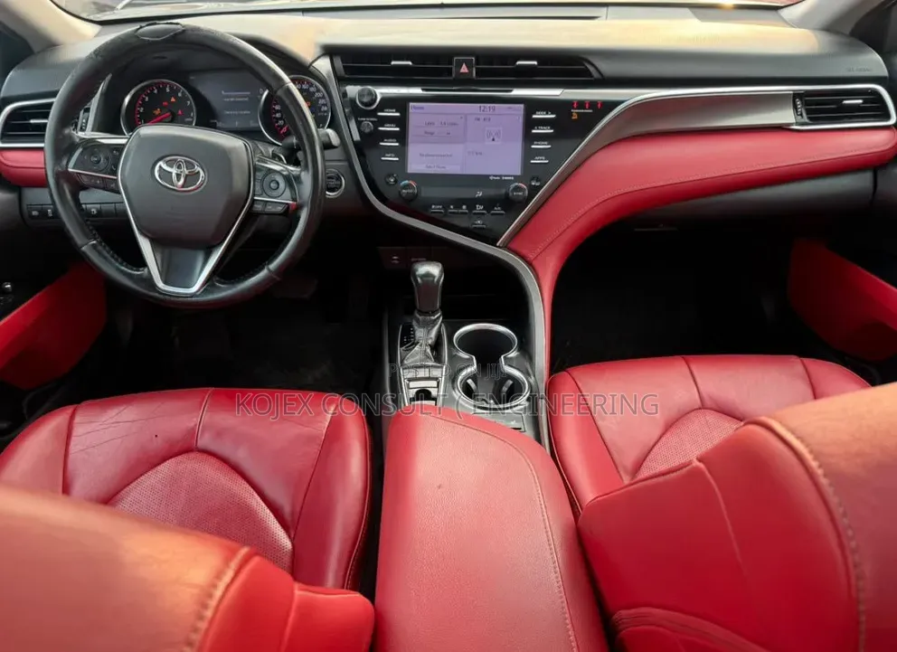 Toyota Camry XSE FWD (2.5L 4cyl 8AM) 2018 Black