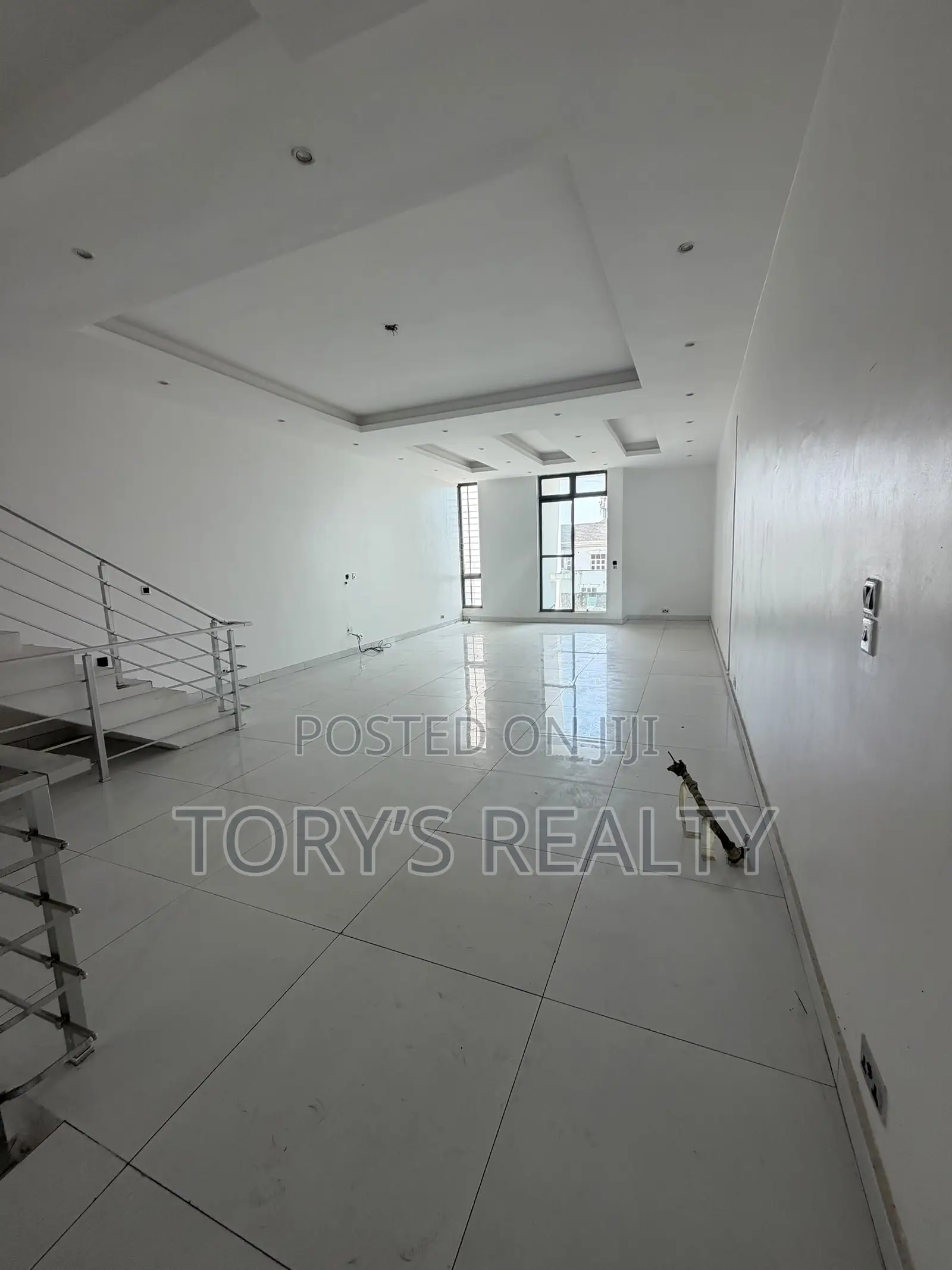 4bdrm Duplex in Lekki Phase 1 for rent
