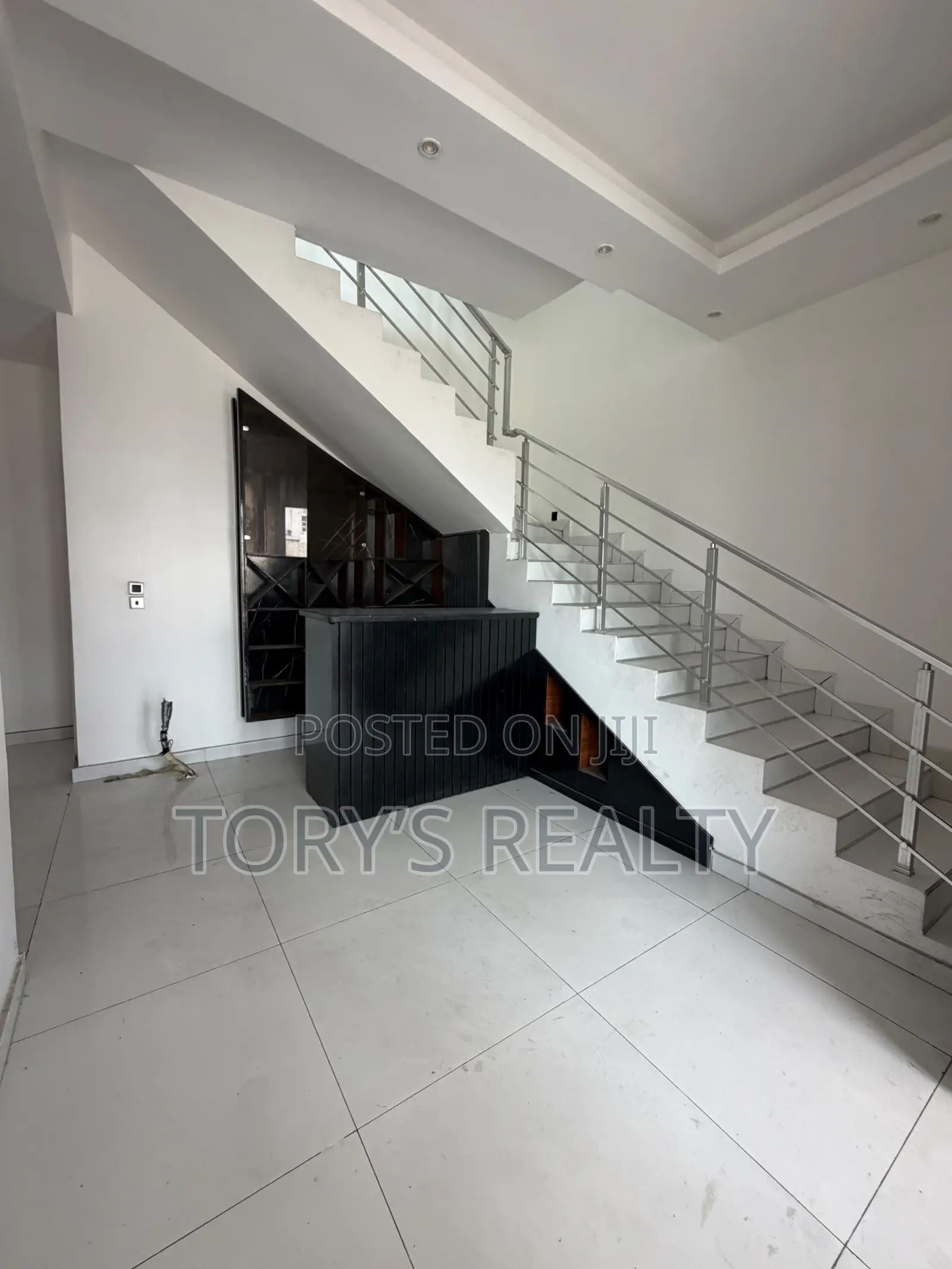 4bdrm Duplex in Lekki Phase 1 for rent