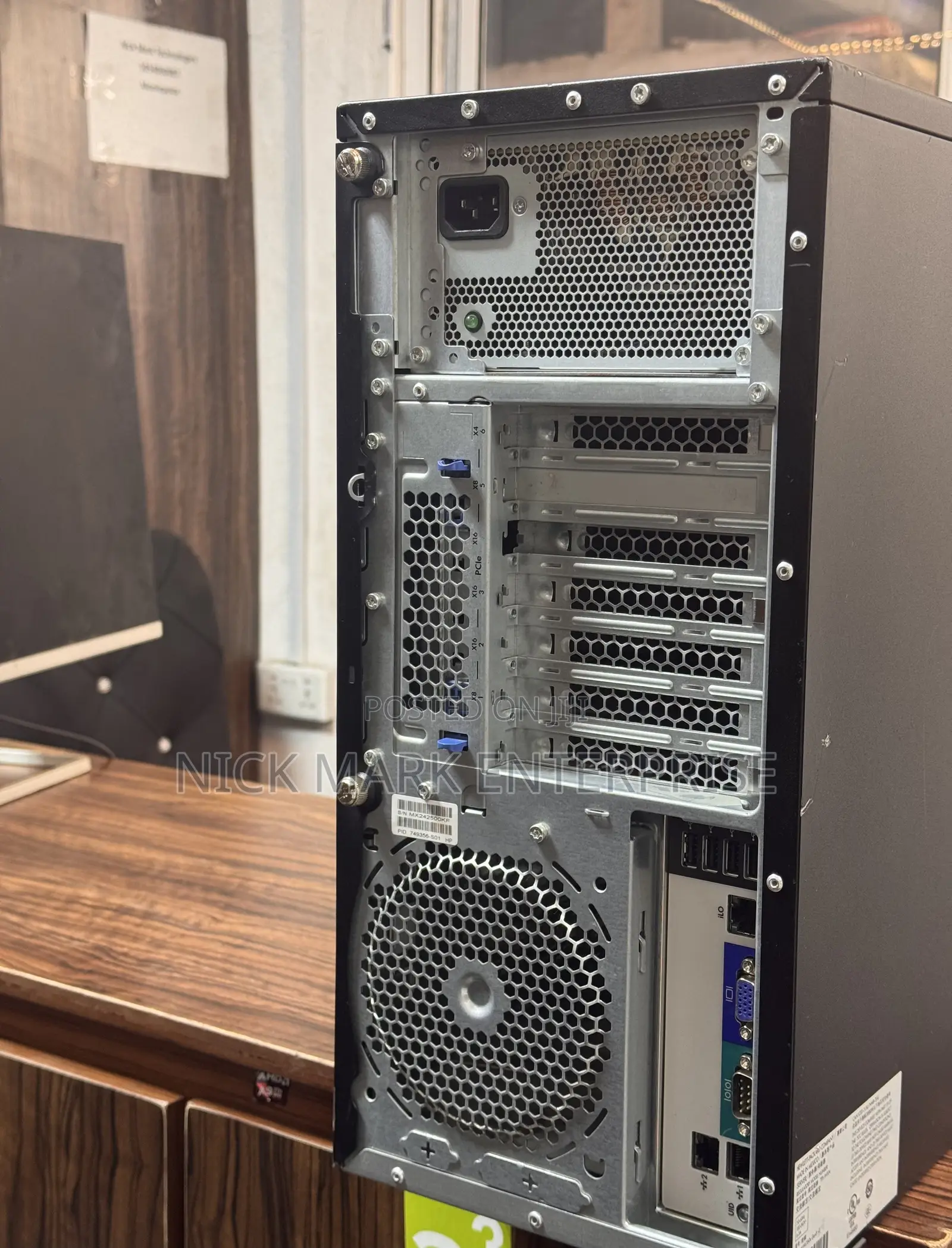 Server HP ProLiant ML 36GB Intel Xeon SSD 2T