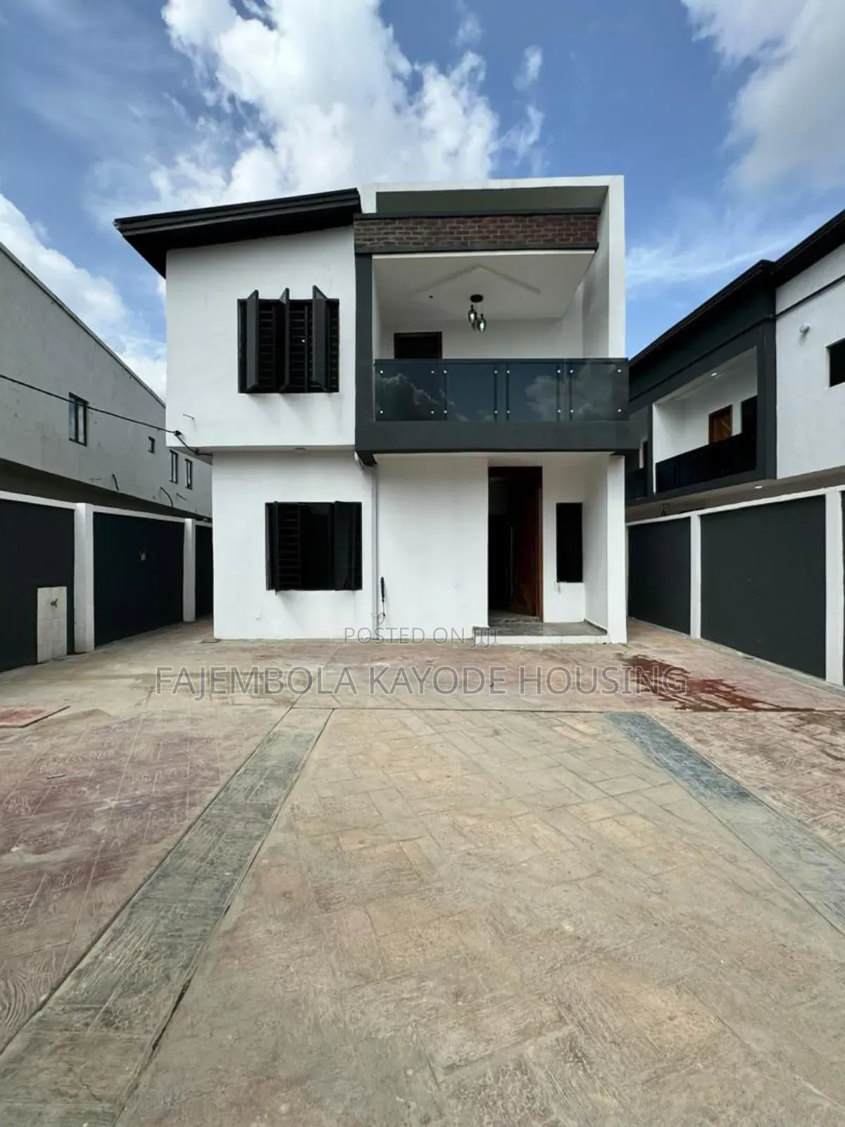 4bdrm Duplex in Ikolaba Gra, Agodi for sale