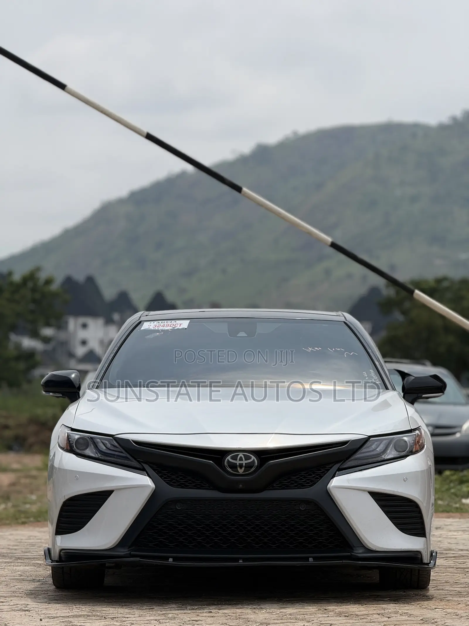 Toyota Camry 2018 White