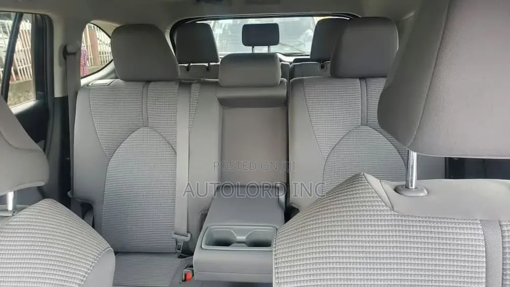 Toyota Highlander LE 2021 Blue