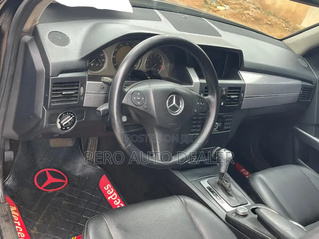 Mercedes-Benz GLK-Class 2011 Black