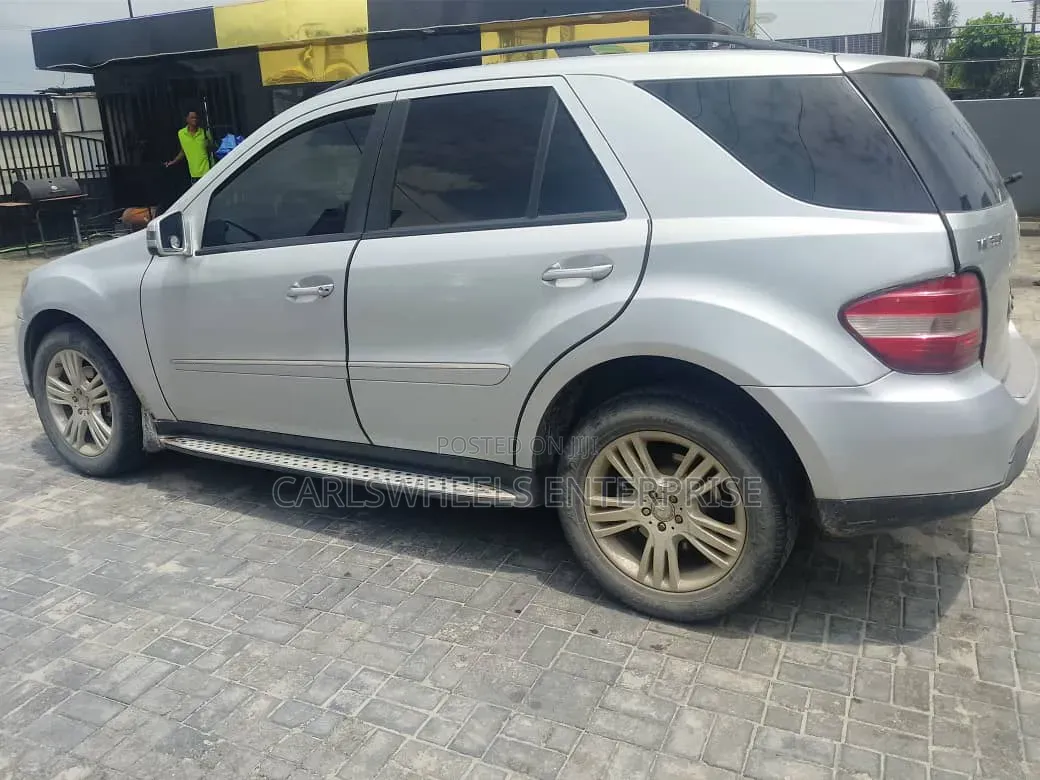 Mercedes-Benz M Class 2009 Silver