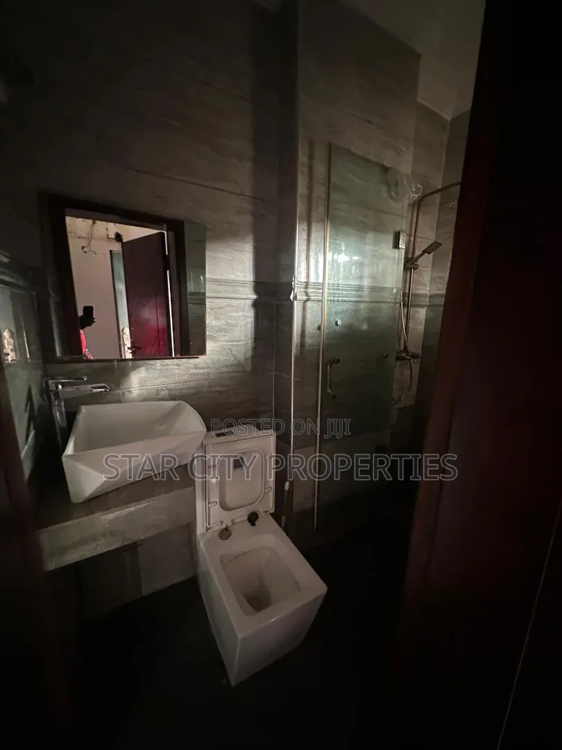 3bdrm Townhouse / Terrace in Gbagada Lagos, Millenuim/UPS for rent