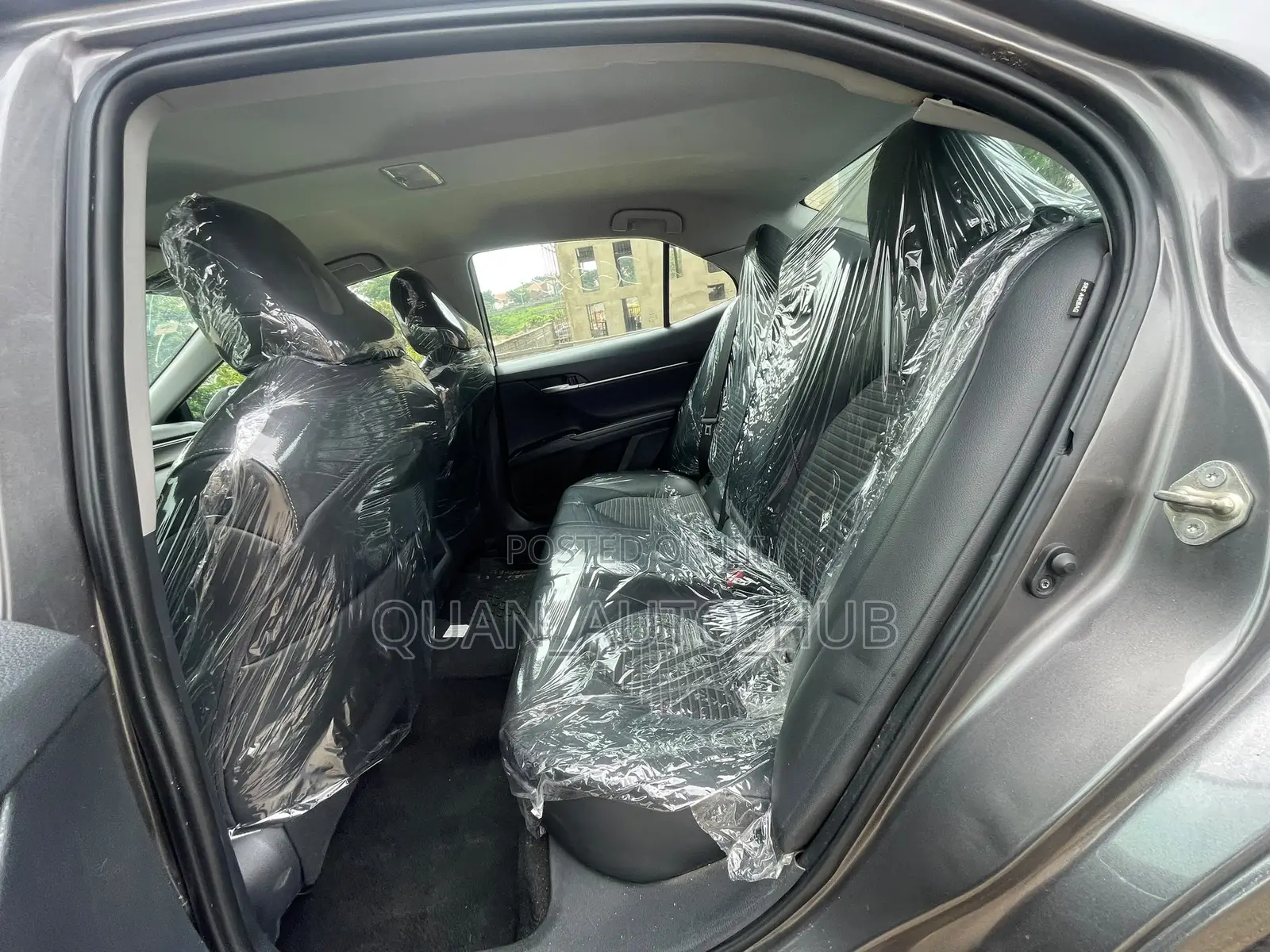 Toyota Camry SE (2.5L 4cyl 8A) 2019 Gray