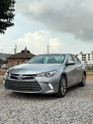 Toyota Camry 2015 Silver