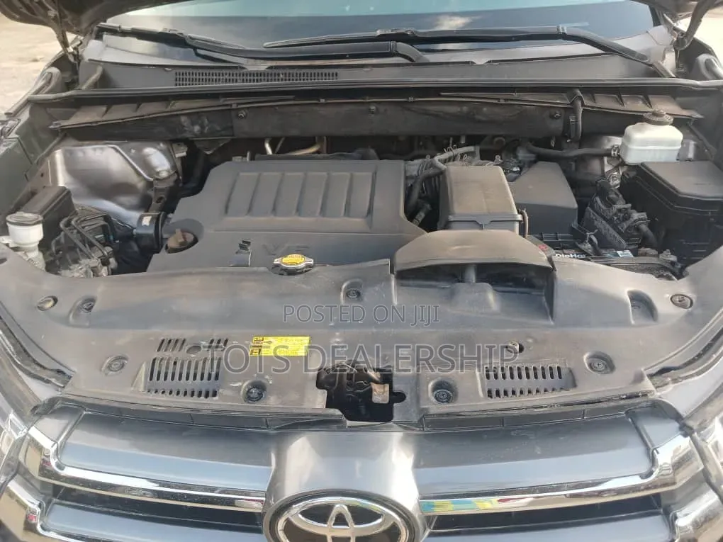 Toyota Highlander Limited 4x2 V6 (3.5L 6cyl 8A) 2018 Gray