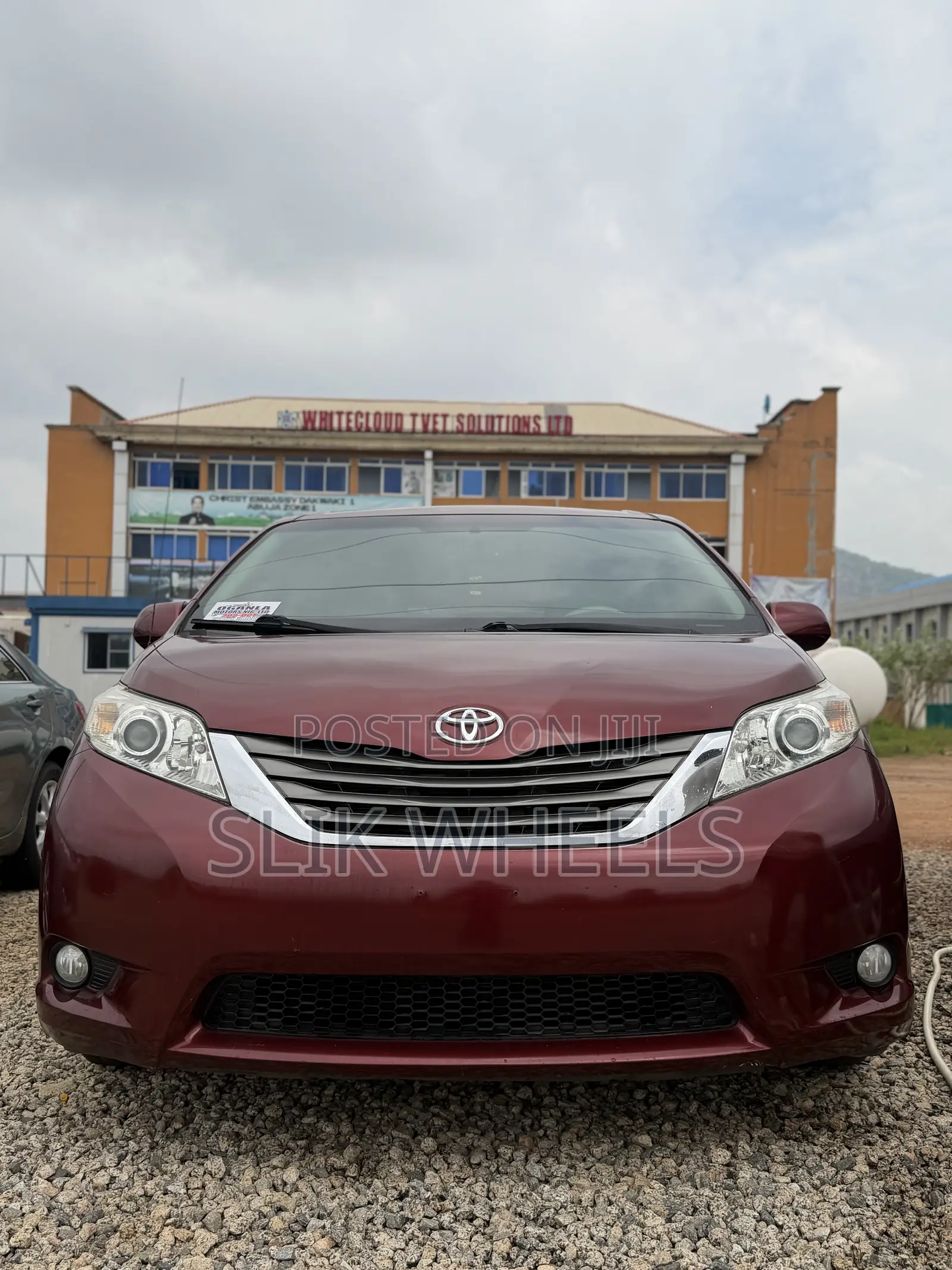 Toyota Sienna XLE 7 Passenger 2011 Burgundy