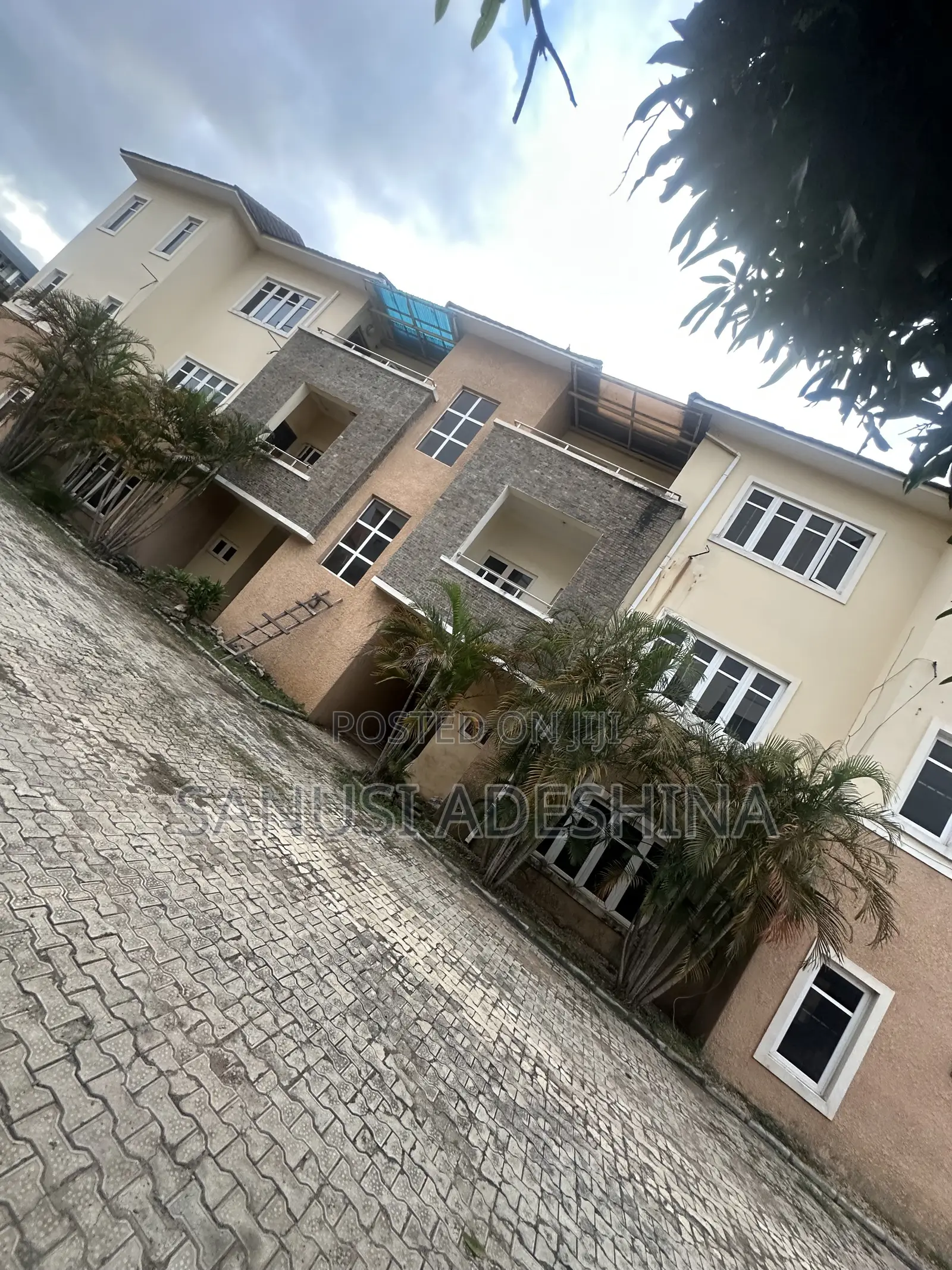 3bdrm Block of Flats in Kado Phase 2,…Fct for sale