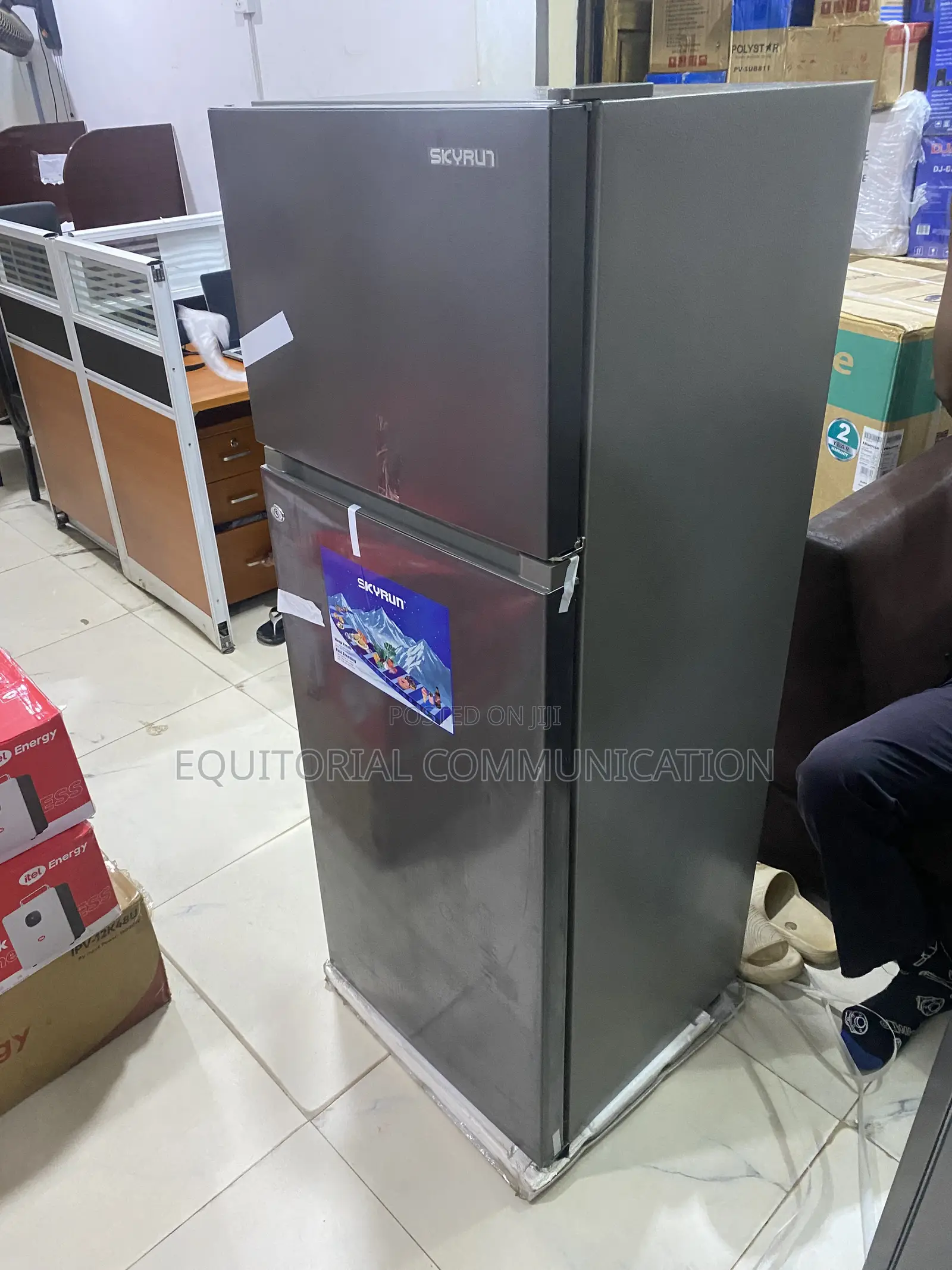 Skyrun BCD-200K 200L Top Freezer Fridge for Fresh Produce Storage