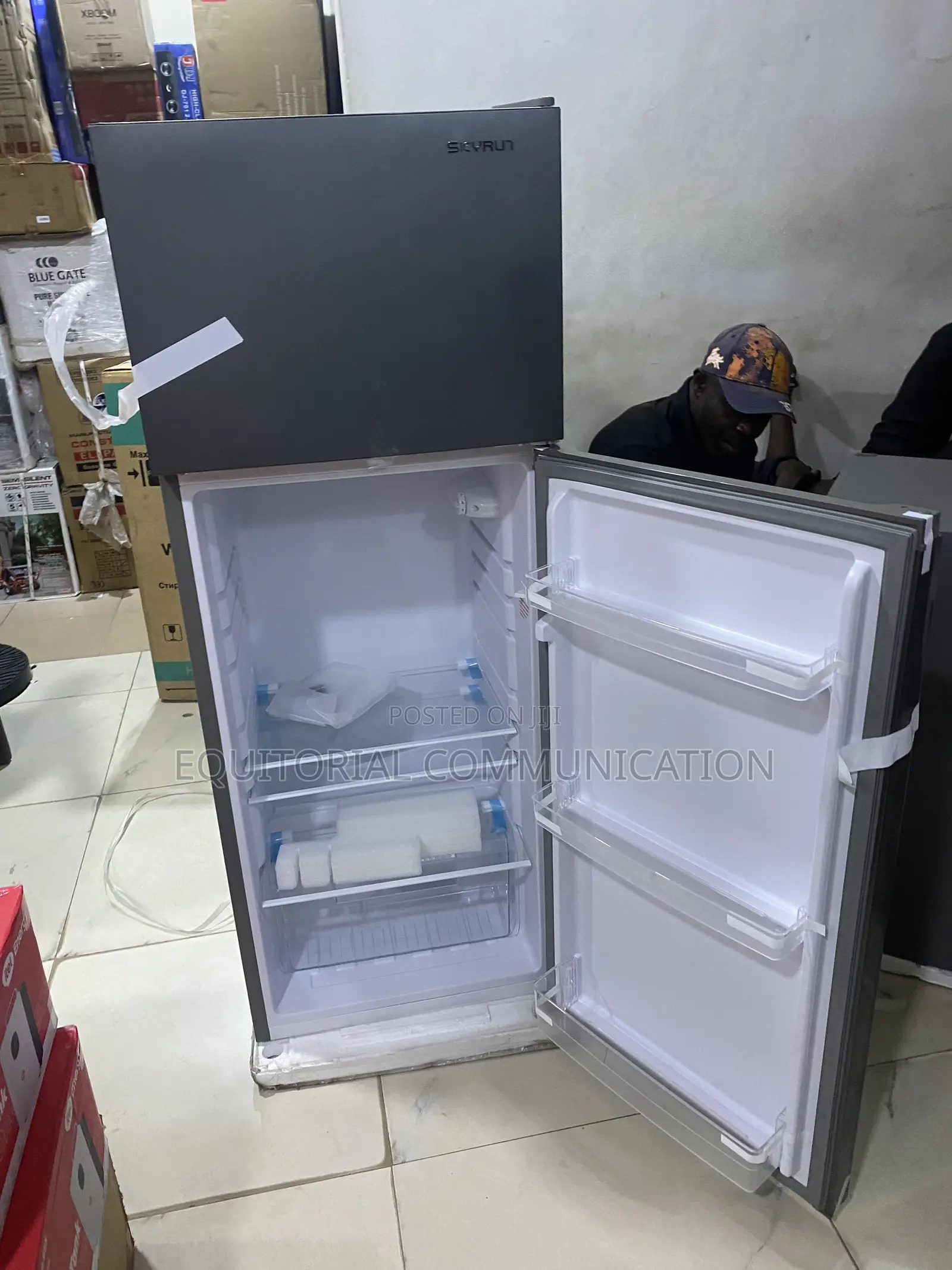 Skyrun BCD-200K 200L Top Freezer Fridge for Fresh Produce Storage