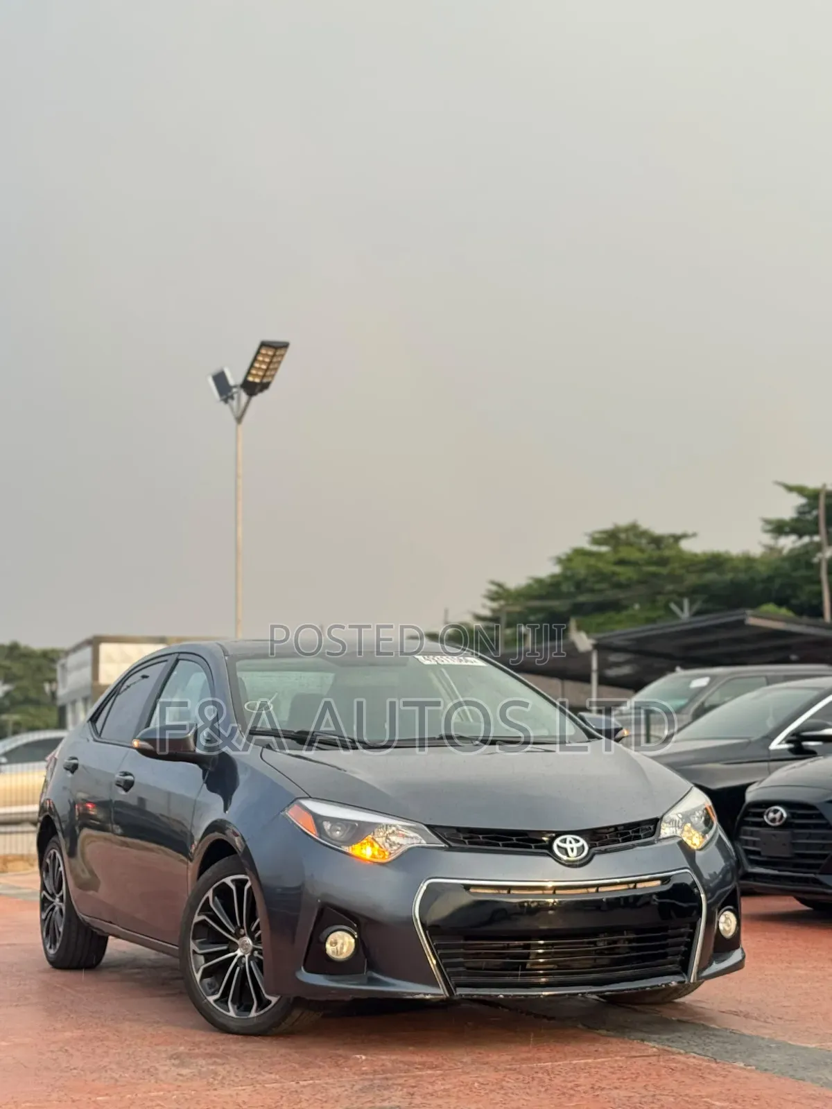 Toyota Corolla S 4dr Sedan (1.8L 4cyl CVT) 2015 Gray