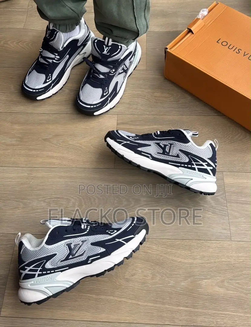 High Quality Louis Vuitton Tatic Runner Sneakers