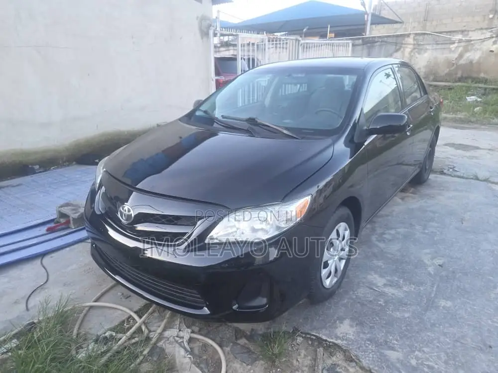Toyota Corolla 2013 Black