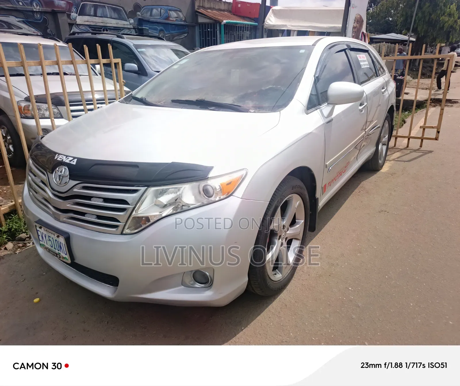 Toyota Venza LE 2010 Silver