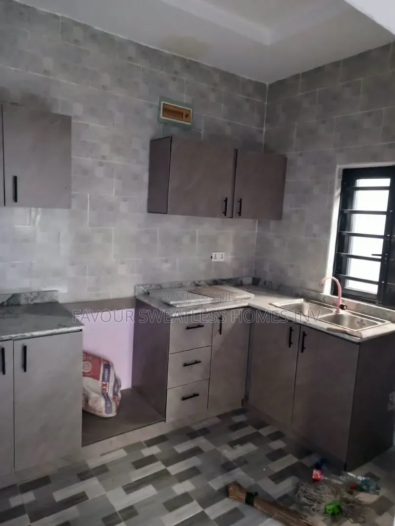 2bdrm Duplex in Olowora, Berger for rent