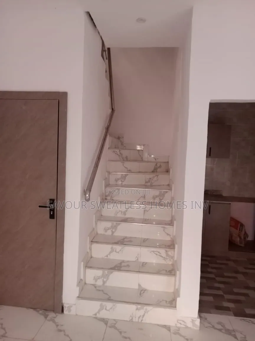 2bdrm Duplex in Olowora, Berger for rent