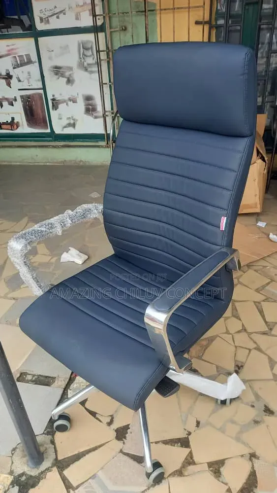 Premium Swivel Executive Office Chair