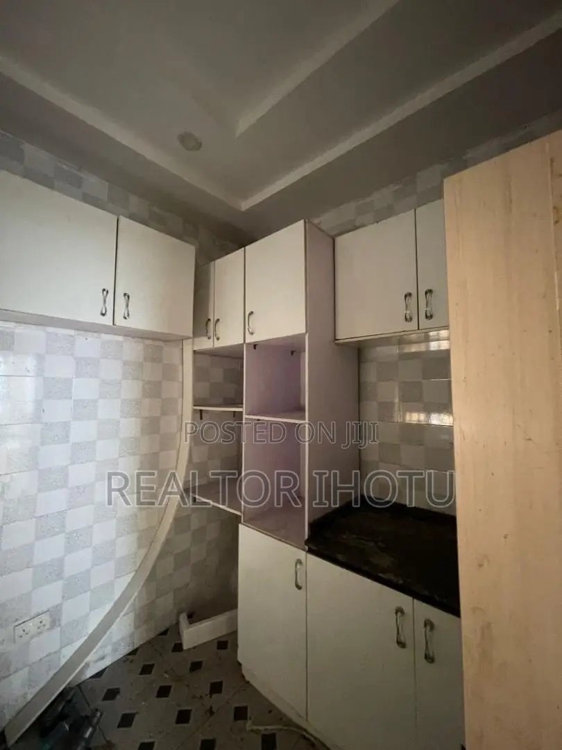 4bdrm Duplex in Ikota for sale