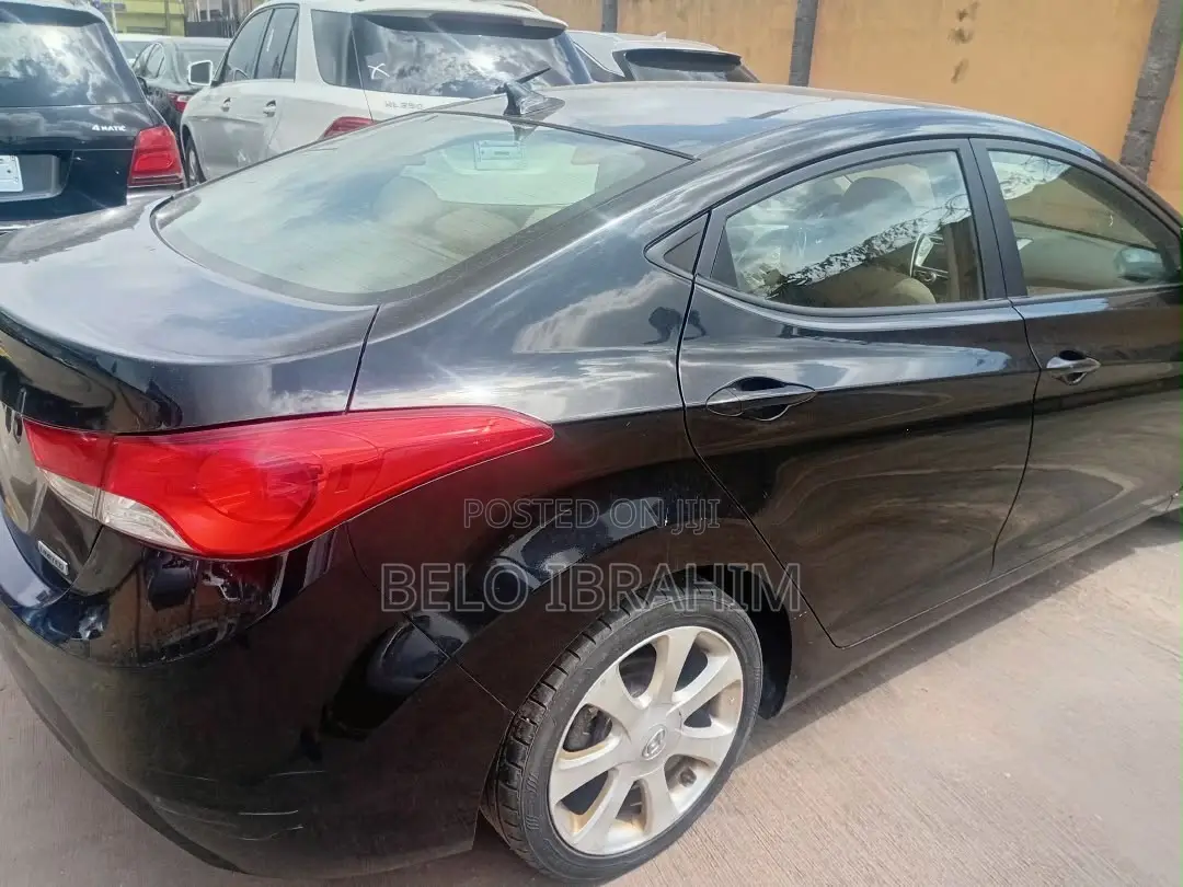 Hyundai Elantra Limited 2012 Black