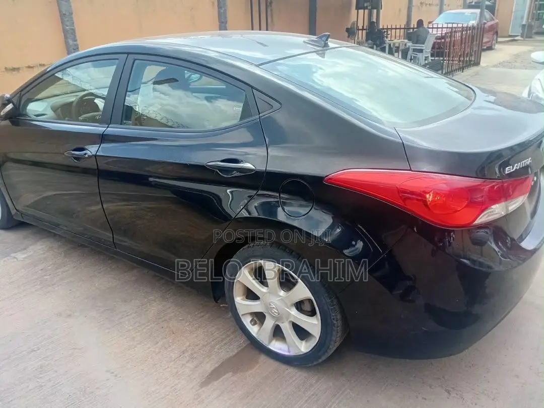 Hyundai Elantra Limited 2012 Black