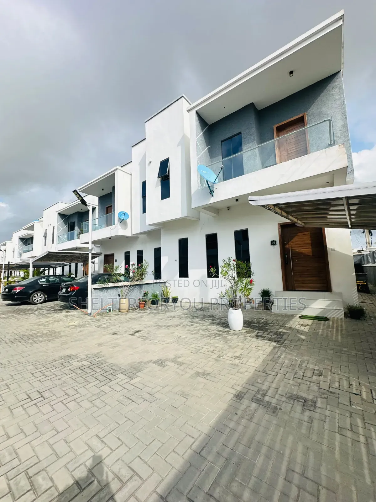 4bdrm Duplex in VGC / Ajah for sale