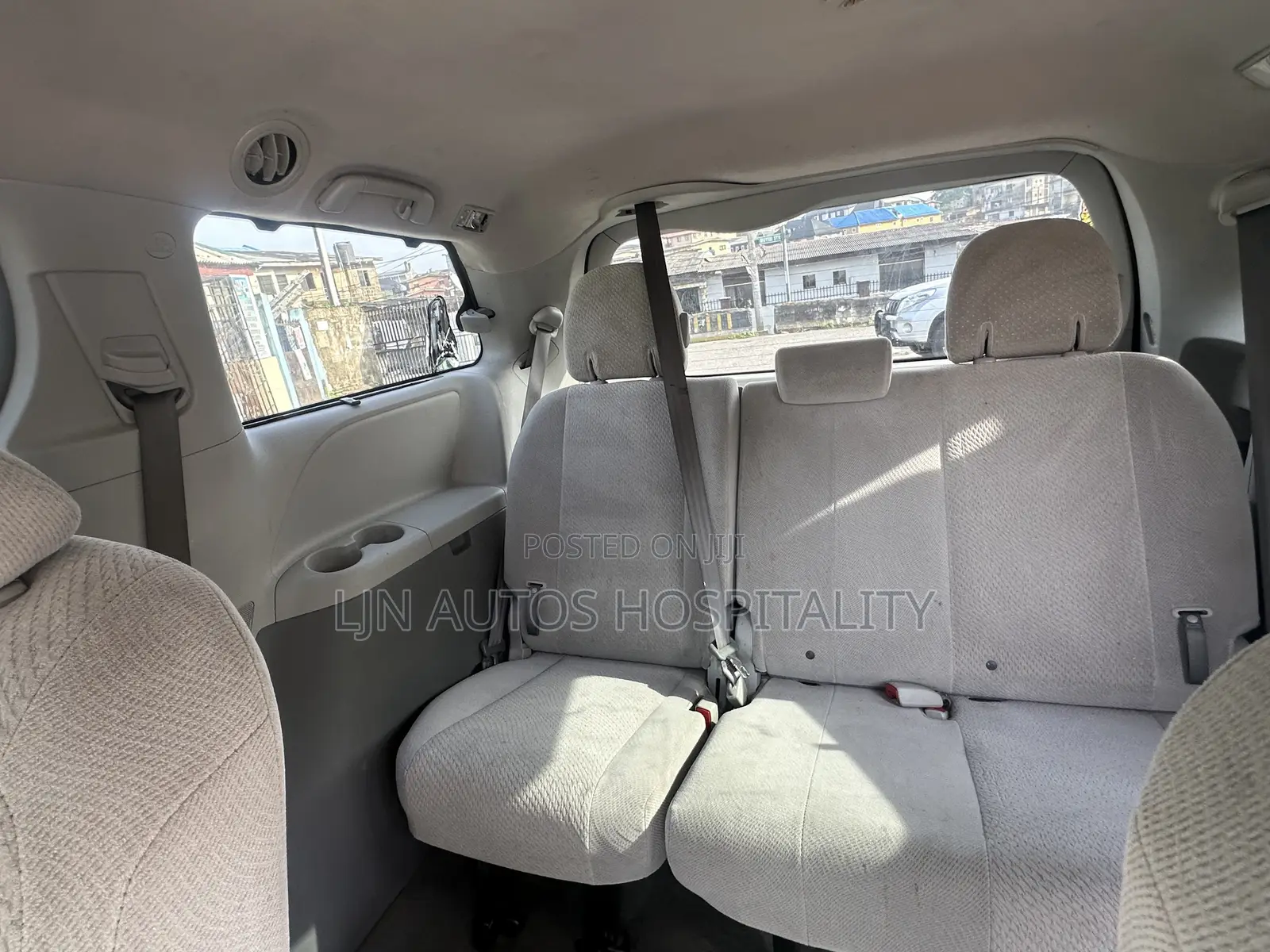Toyota Sienna LE AWD 7-Passenger 2013 Gray