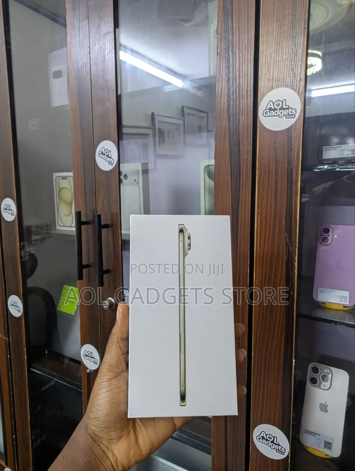 New Apple iPhone Air 256 GB Gold