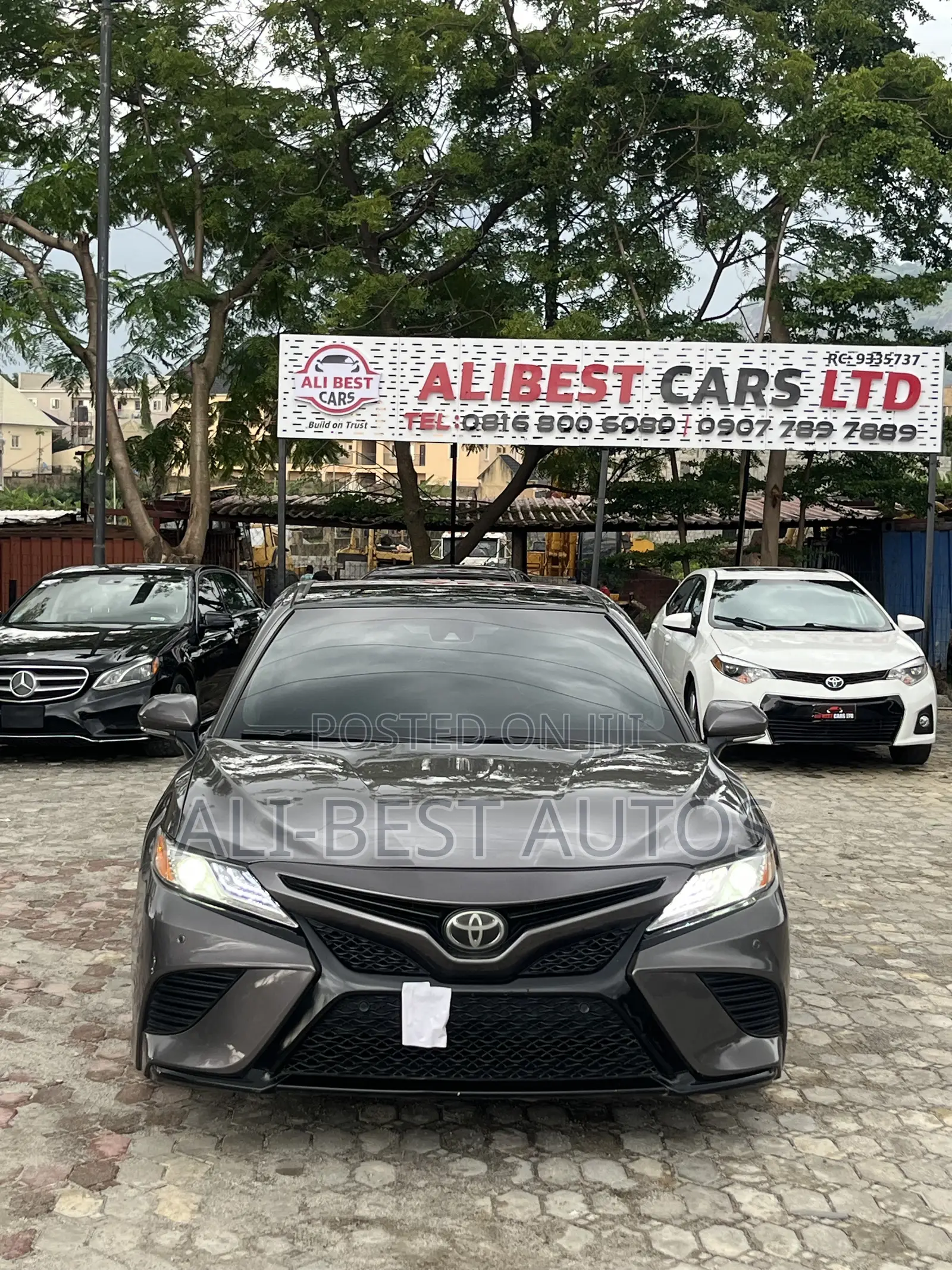 Toyota Camry 2018 Gray
