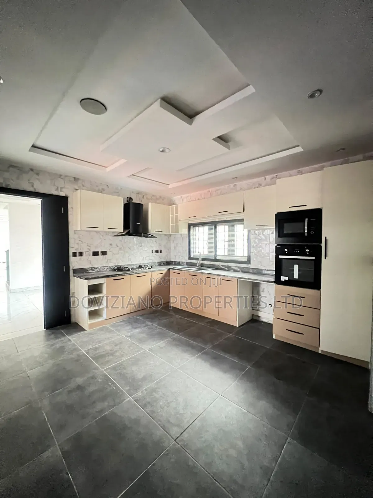 5bdrm Duplex in Lekki Phase 1 for rent