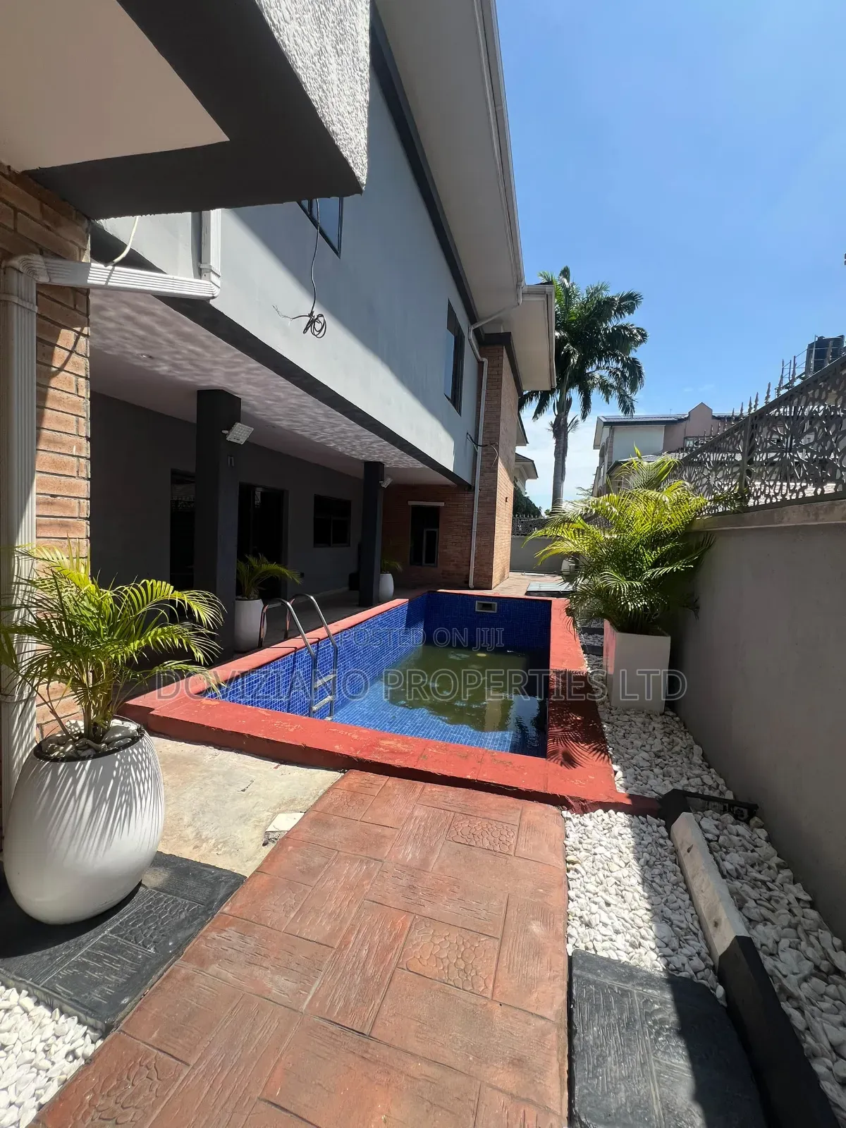 5bdrm Duplex in Lekki Phase 1 for rent