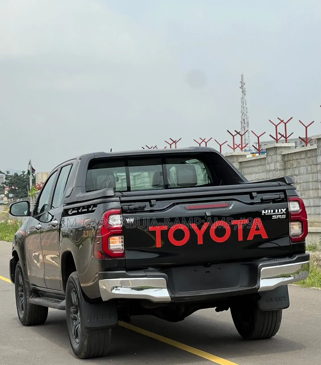 Toyota Hilux 2022 Black