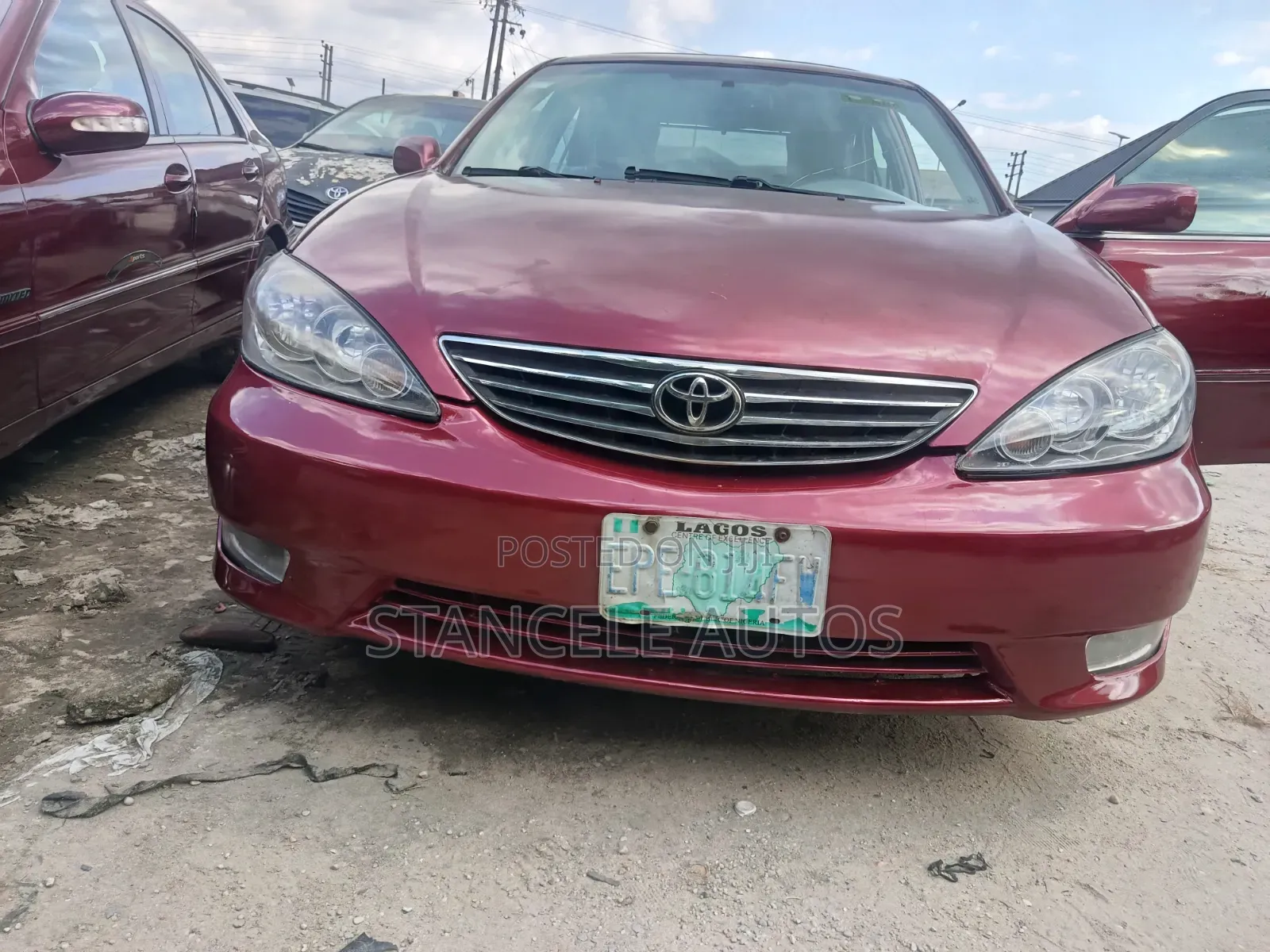 Toyota Camry XLE V6 4dr Sedan (3.0L 6cyl 5A) 2004 Red