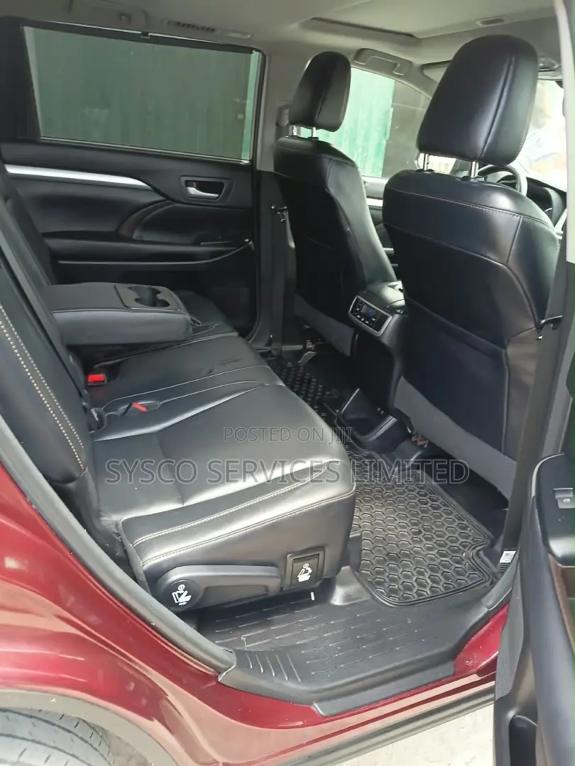 Toyota Highlander XLE 4x2 V6 (3.5L 6cyl 8A) 2018 Burgundy