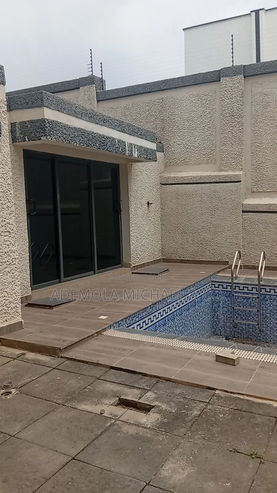 5bdrm Duplex in Mini Estate, Asokoro for sale