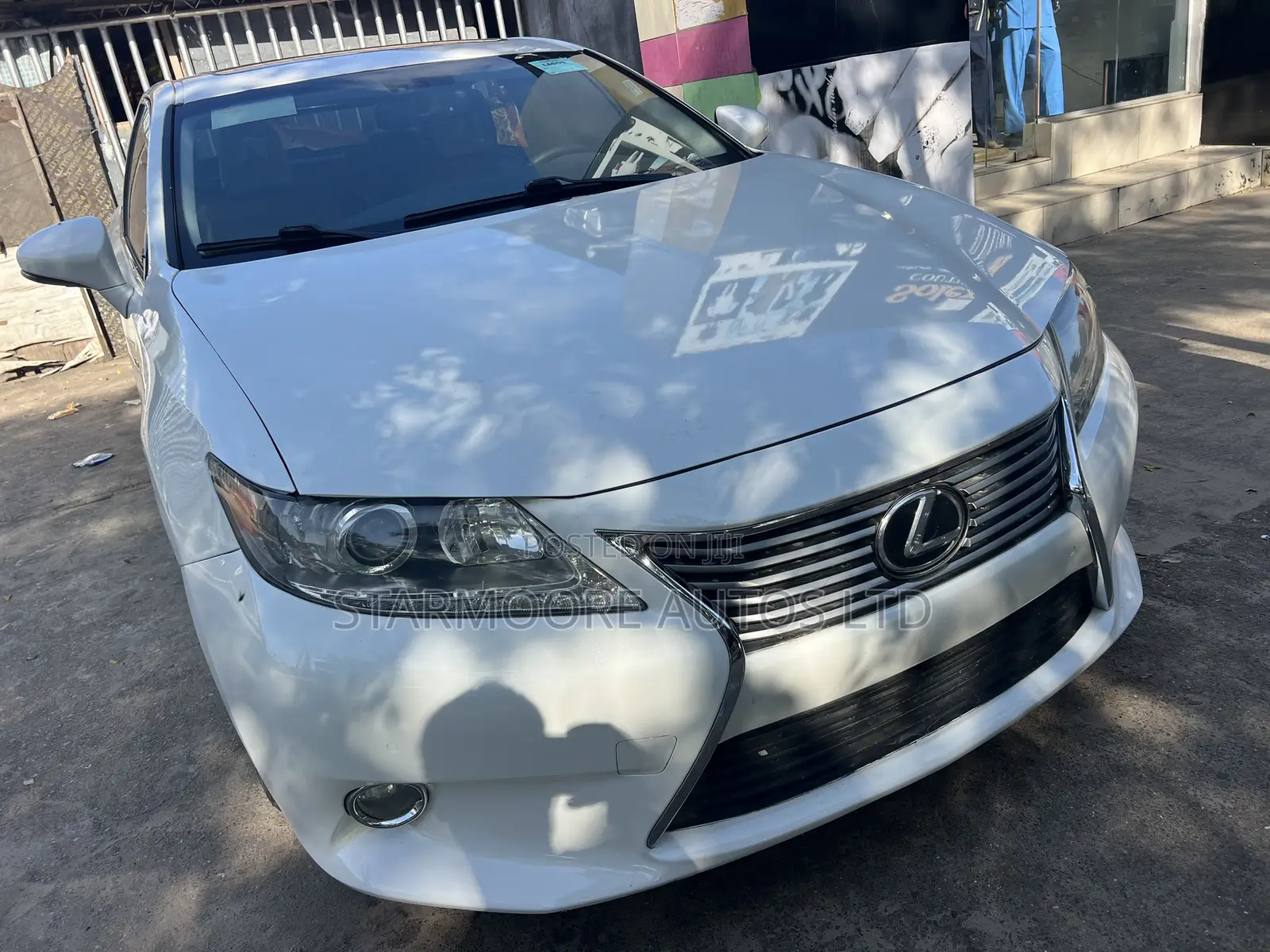 Lexus ES 350 FWD 2013 White
