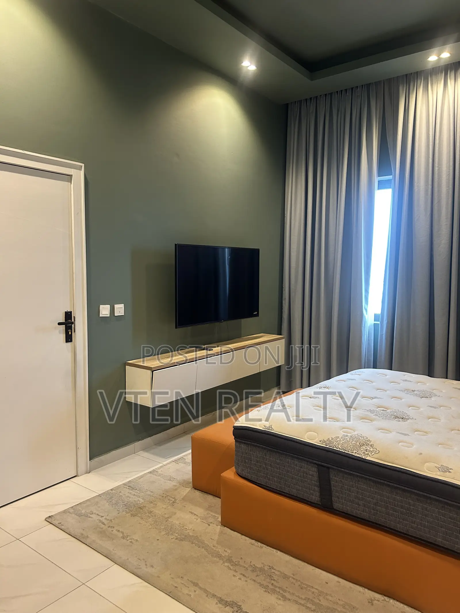 Furnished 3bdrm Penthouse in Goshen Estate, Lekki Phase 1 for sale